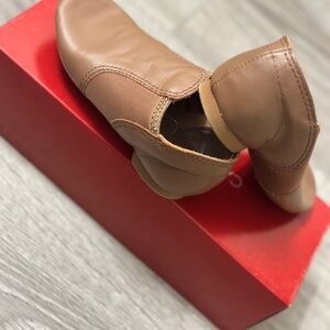 Elegant Tan Leather Women's Loafers